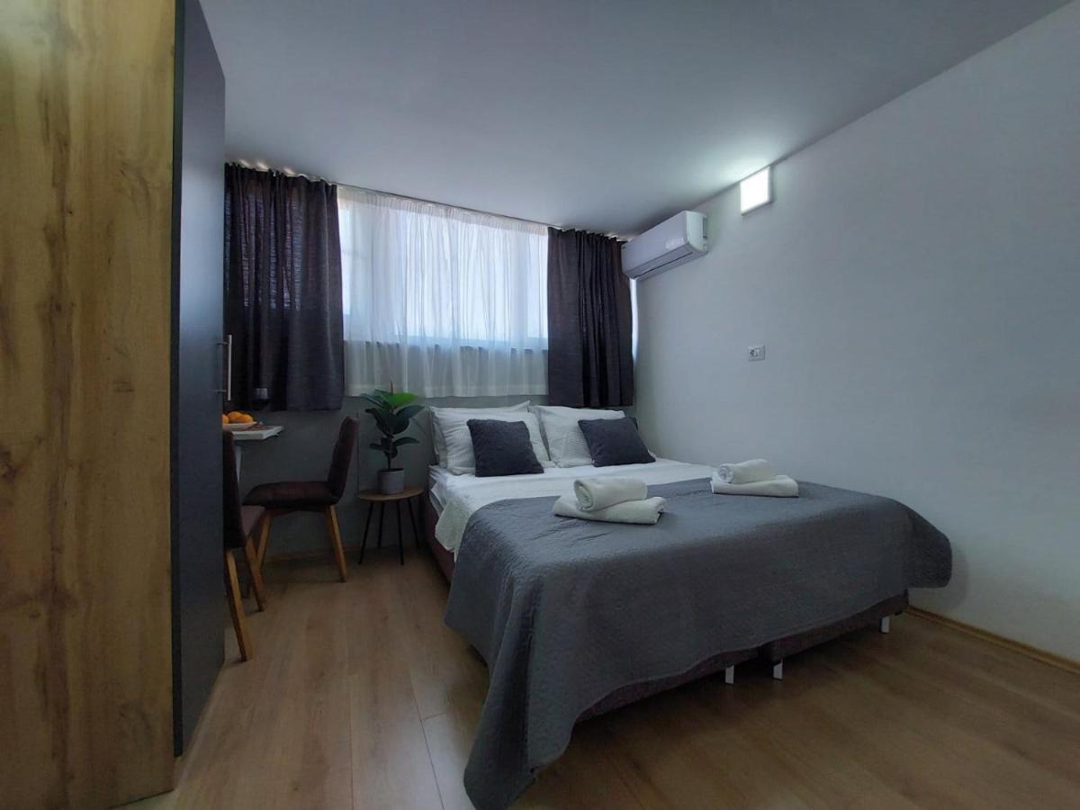 Apartmani Roza Pula Exterior foto
