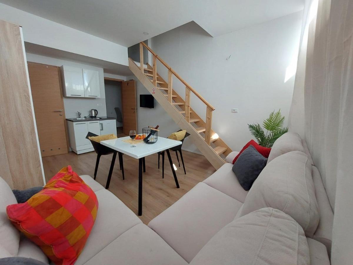 Apartmani Roza Pula Exterior foto
